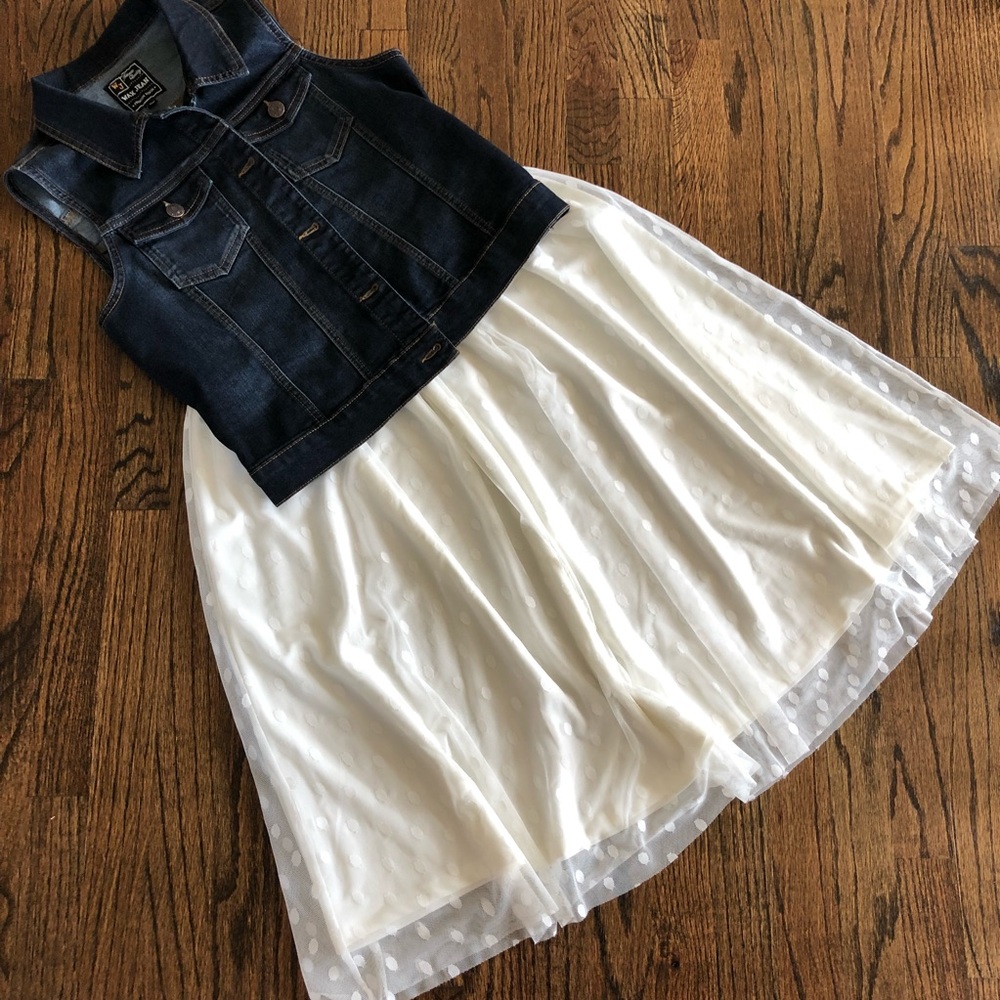 White tulle, tea length, layered polkadot skirt L